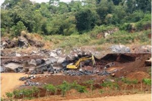 Aktifitas galian batu di Cileuleuy.